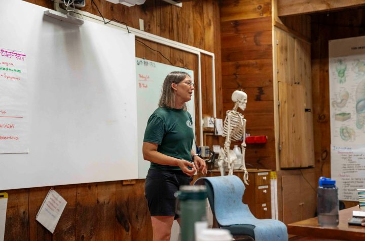 membahas fisioterapi